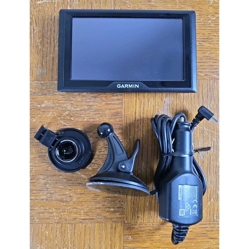 Garmin Drive 52MT GPS Navigation w/ Power Supply & Mount - Tested